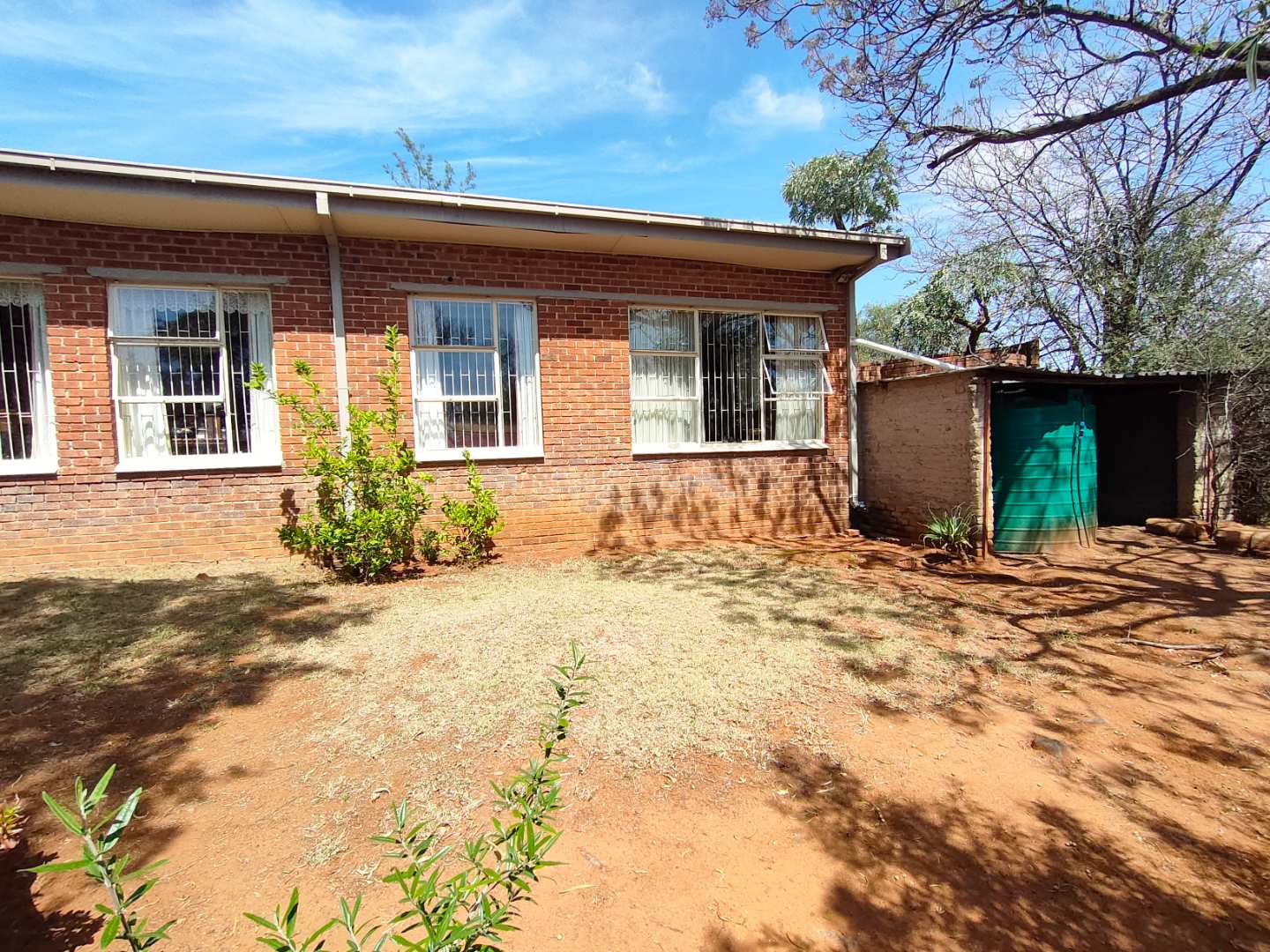 4 Bedroom Property for Sale in Langenhovenpark Free State